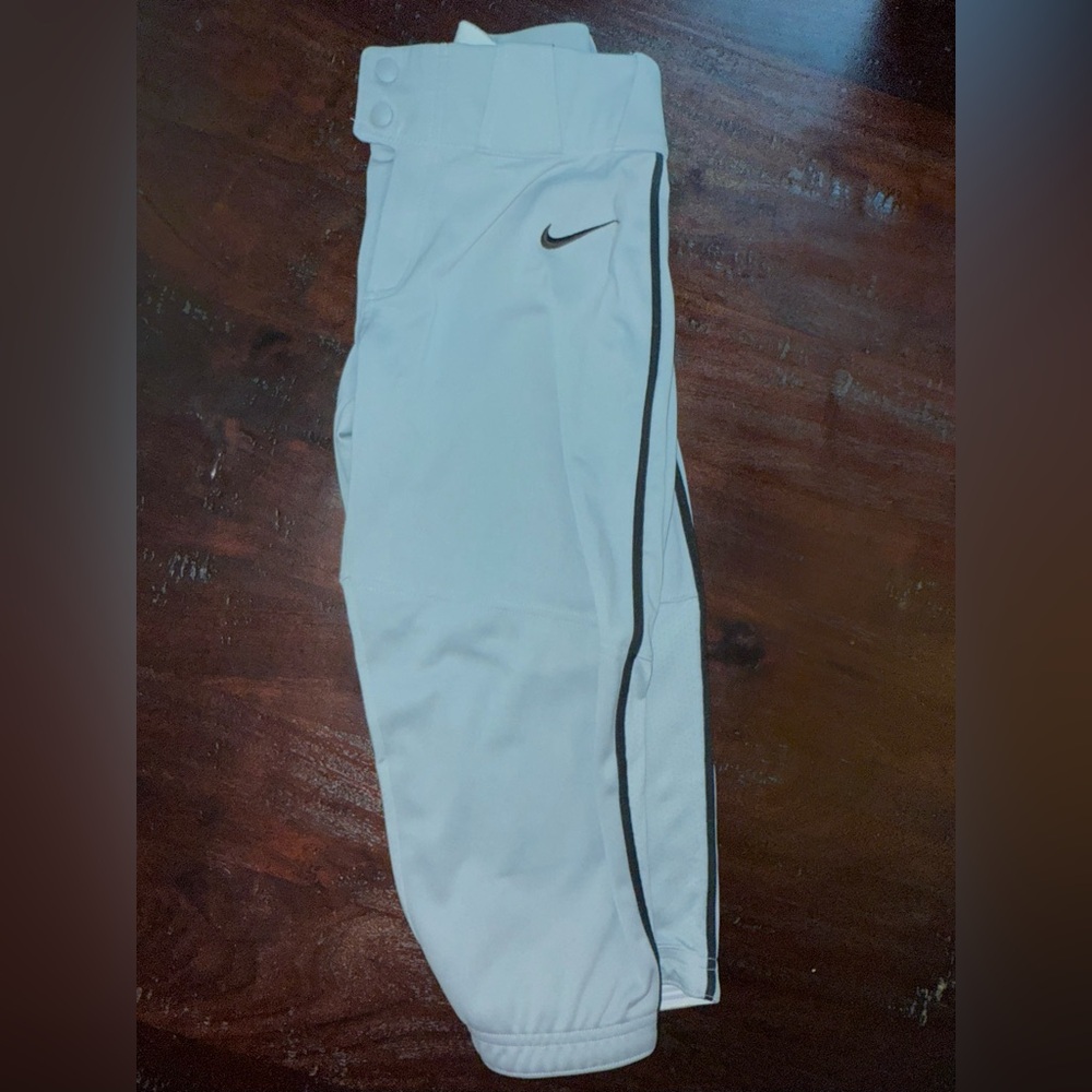 Nike knickers  with Black piping